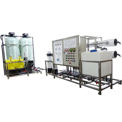 Purificatore d'acqua mobile per uso commerciale 500L 1000L impianto di purificazione dell'acqua potabile per osmosi inversa 2000LPH Frp serbatoio attrezzature di desalinizzazione dell'acqua salata impianto di trattamento dell'acqua salata